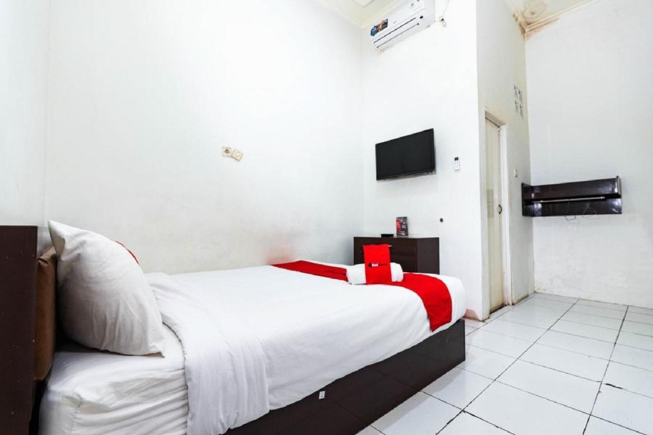 Reddoorz @ Hertasning Area 2 Makassar Exteriör bild